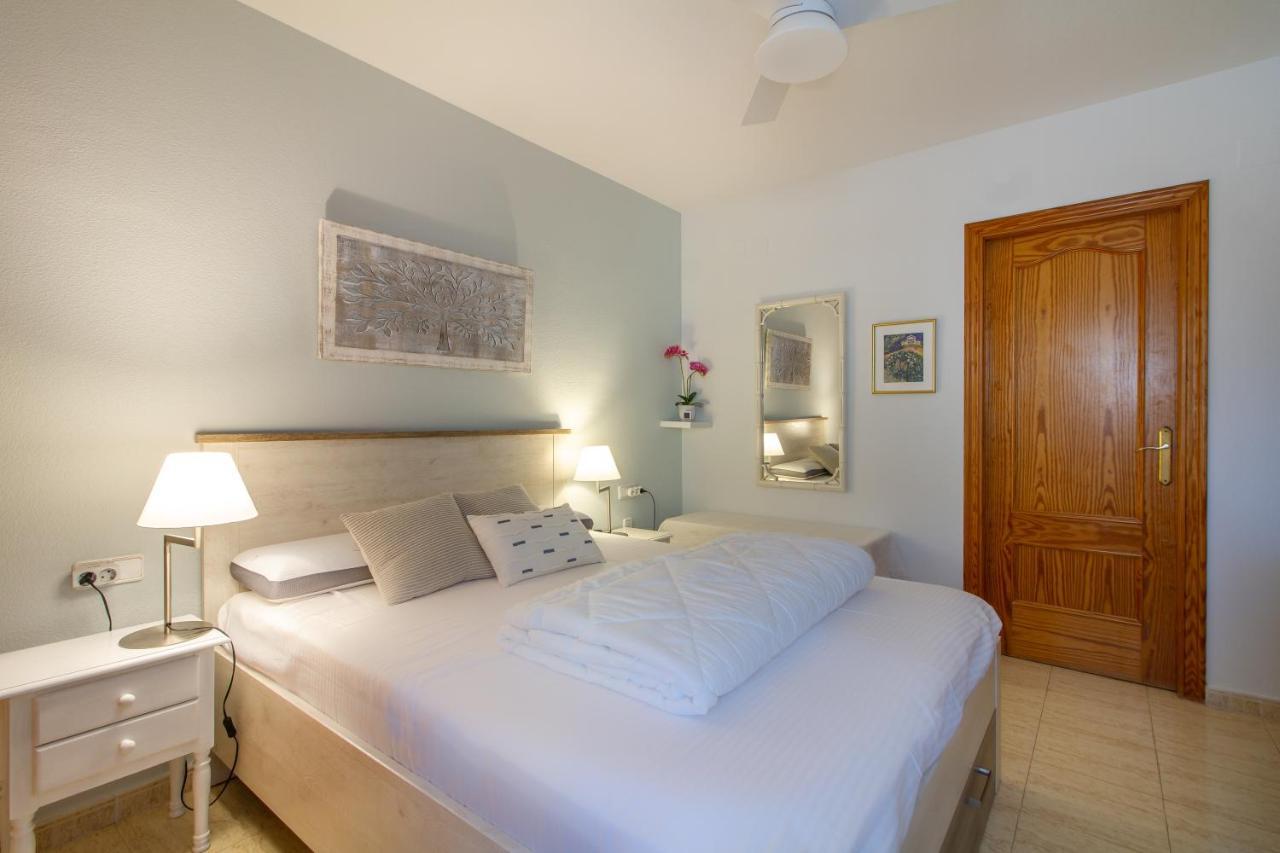 Luminoso Y Acogedor Apartamento En Albir アルビール エクステリア 写真