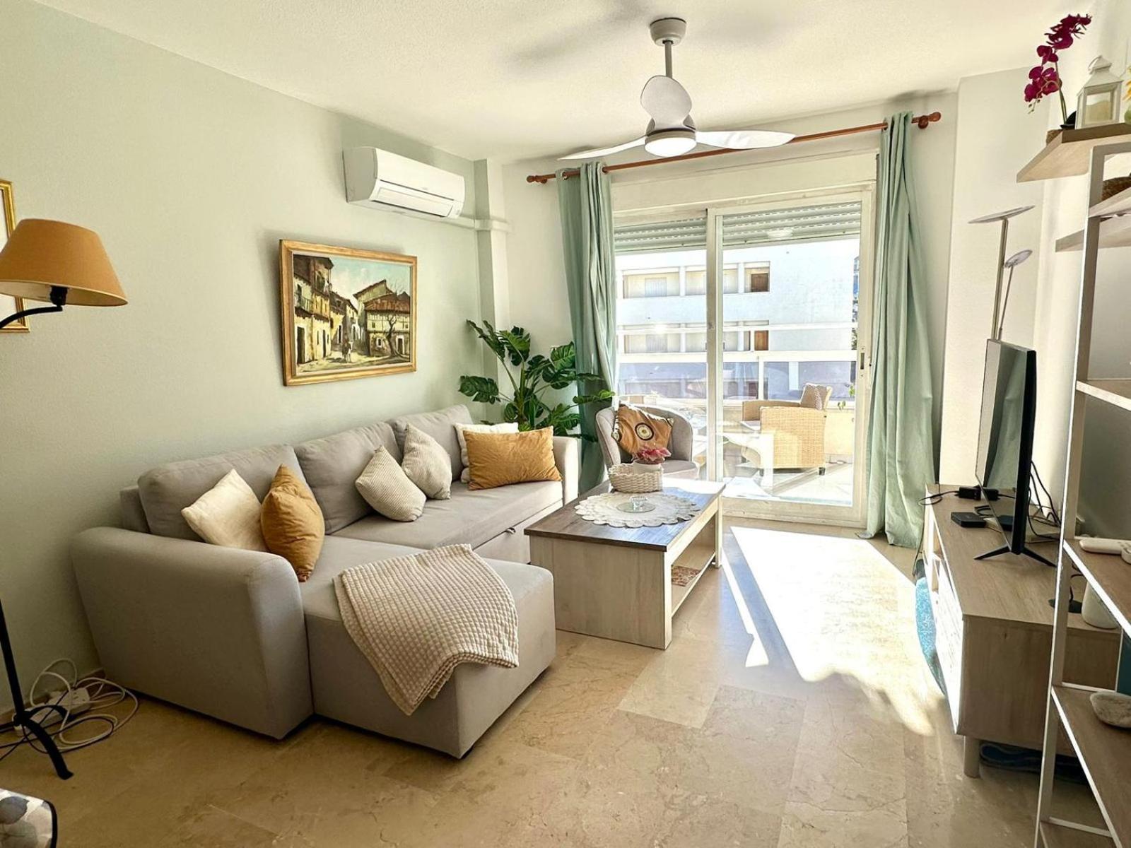 Luminoso Y Acogedor Apartamento En Albir アルビール エクステリア 写真
