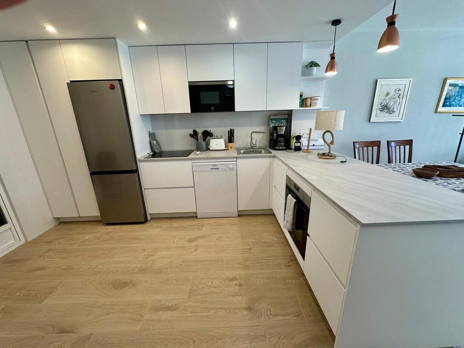 Luminoso Y Acogedor Apartamento En Albir アルビール エクステリア 写真
