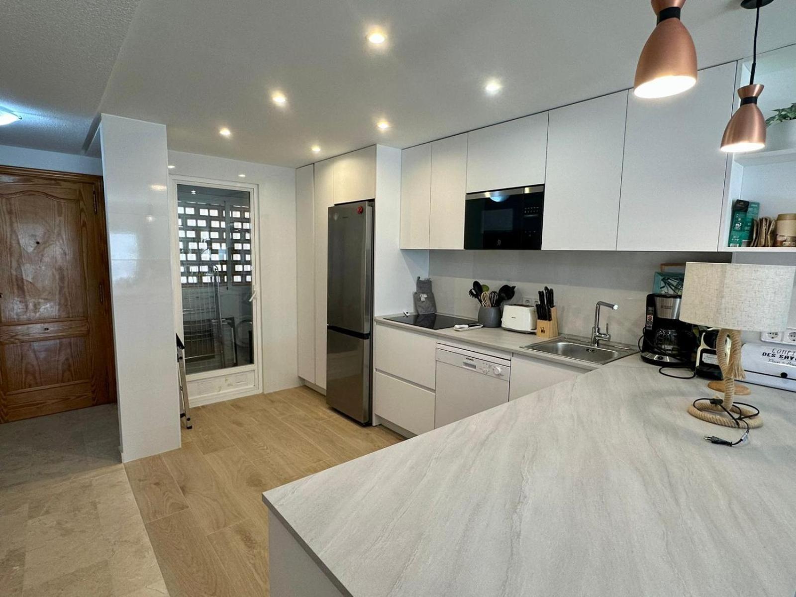 Luminoso Y Acogedor Apartamento En Albir アルビール エクステリア 写真
