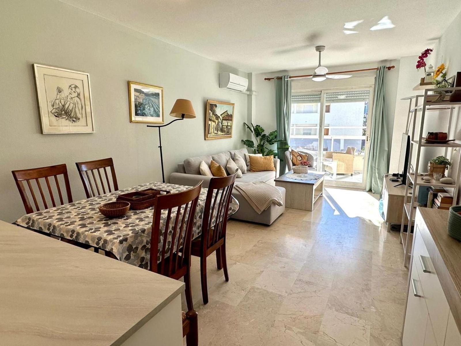 Luminoso Y Acogedor Apartamento En Albir アルビール エクステリア 写真